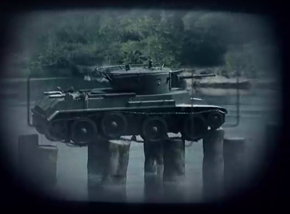 БТ -7 на мосту.png