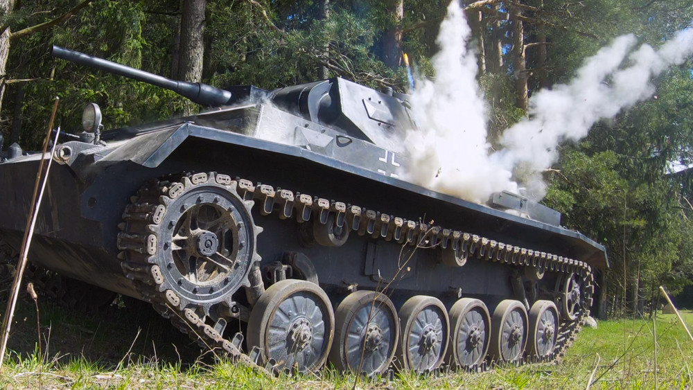 Эпизод 01.00_05_53_03.Still012.jpg